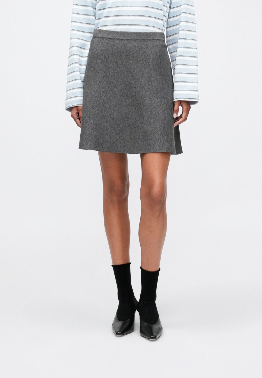 Юбка Samsøe Samsøe LULA SKIRT, Dark Grey/Grey
Юбка Samsøe Samsøe LULA SKIRT, Dark Grey/Grey