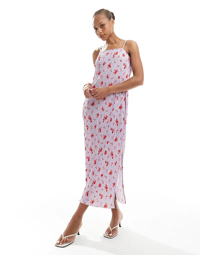 Платье миди Pieces plisse cami с лавандовым цветочным принтом
Платье миди Pieces plisse cami с лавандовым цветочным принтом