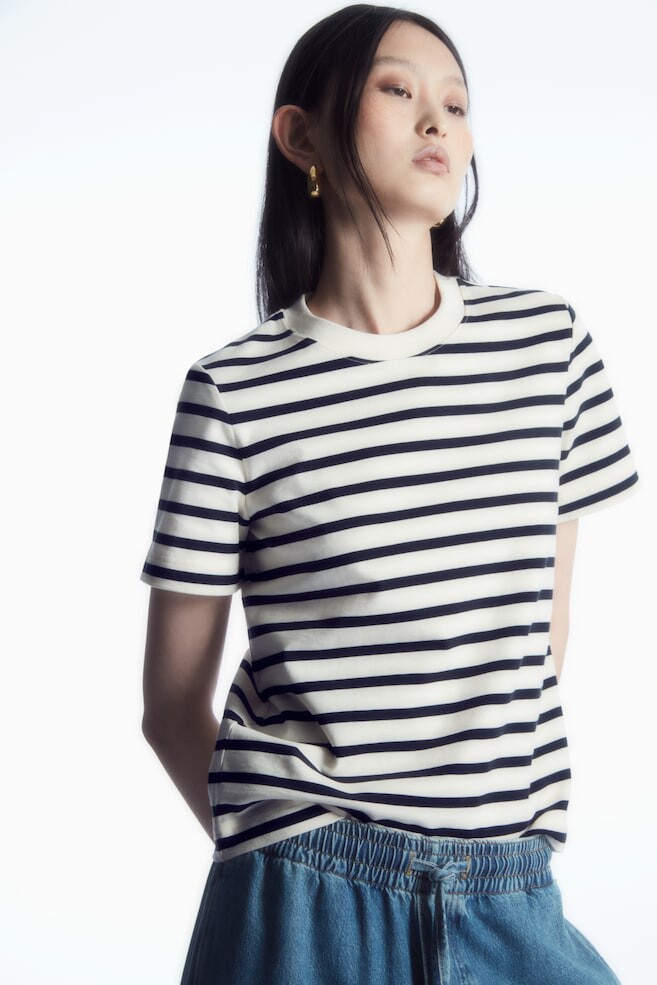 Простая футболка обычного кроя Cos, синий
Простая футболка обычного кроя Cos, синий