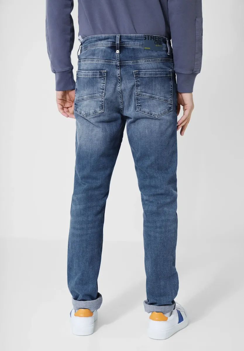 STREET ONE МУЖСКИЕ Джинсы облегающего кроя, с 5 карманами Street One Men, синий
STREET ONE МУЖСКИЕ Джинсы облегающего кроя, с 5 карманами Street One Men, синий