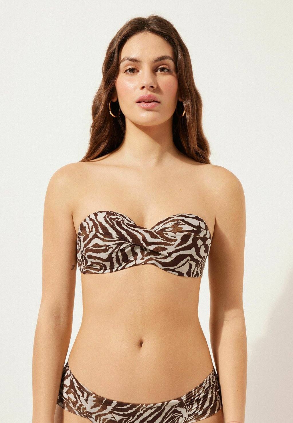 Верх бикини ZEBRA Calzedonia, коричневый
Верх бикини ZEBRA Calzedonia, коричневый