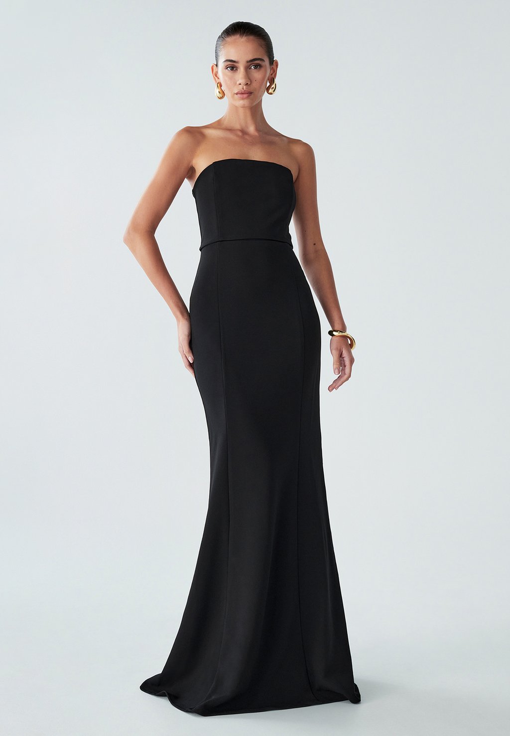 Платье макси WILLA, черный
Платье макси WILLA, черный