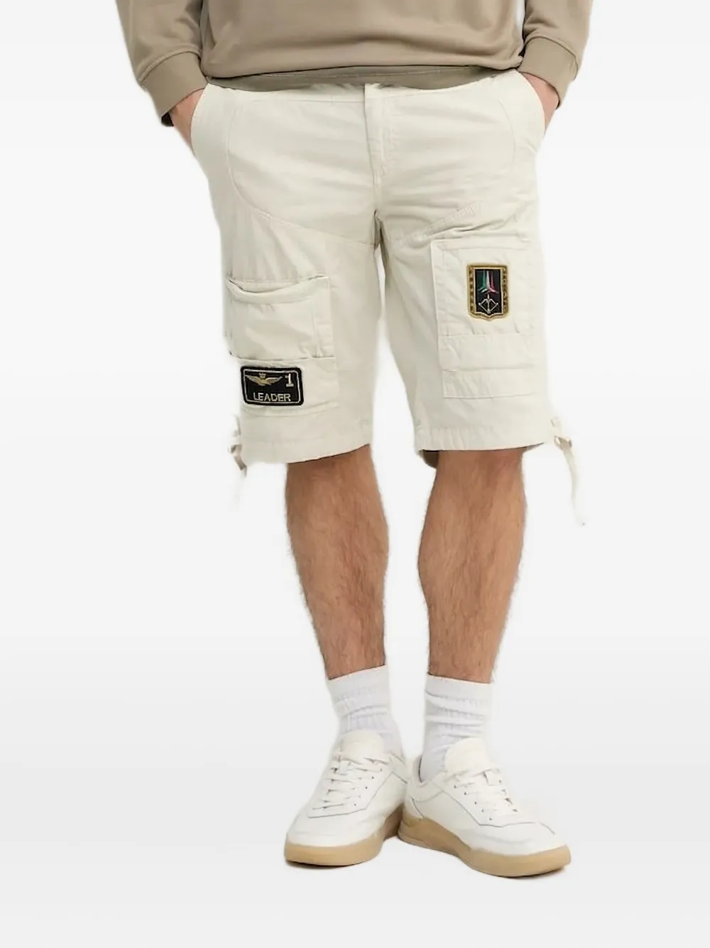 Шорты карго с накладным карманом Aeronautica Militare, нейтральный
Шорты карго с накладным карманом Aeronautica Militare, нейтральный