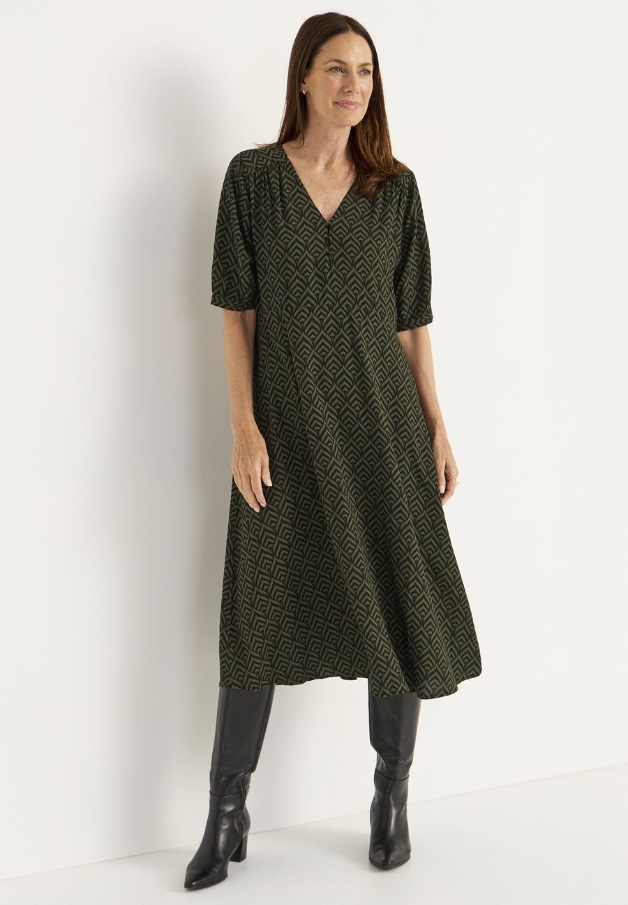 Платье Cellbes of Sweden PATTERNED, Green Patterned/Green
Платье Cellbes of Sweden PATTERNED, Green Patterned/Green