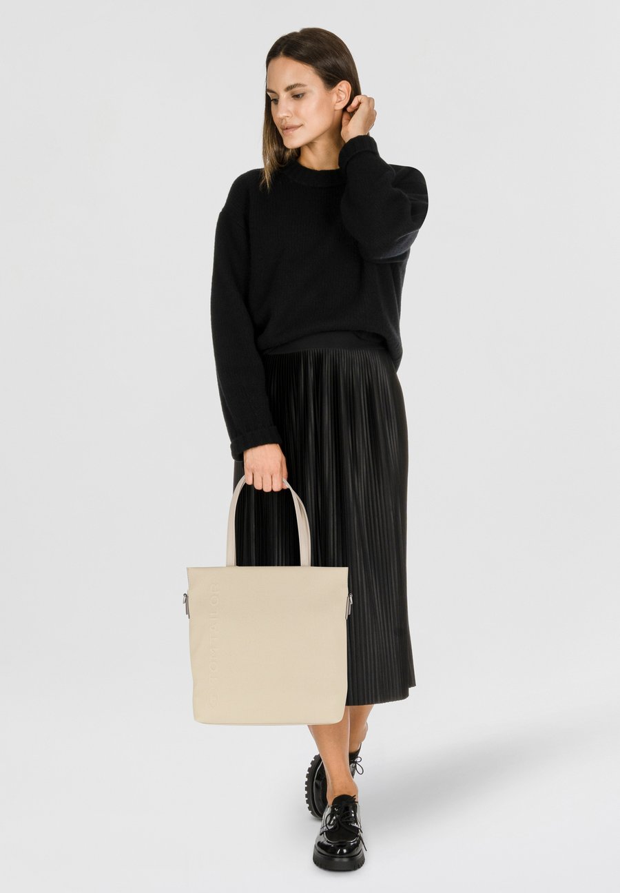 Сумка TOM TAILOR TTROSA, Beige
Сумка TOM TAILOR TTROSA, Beige