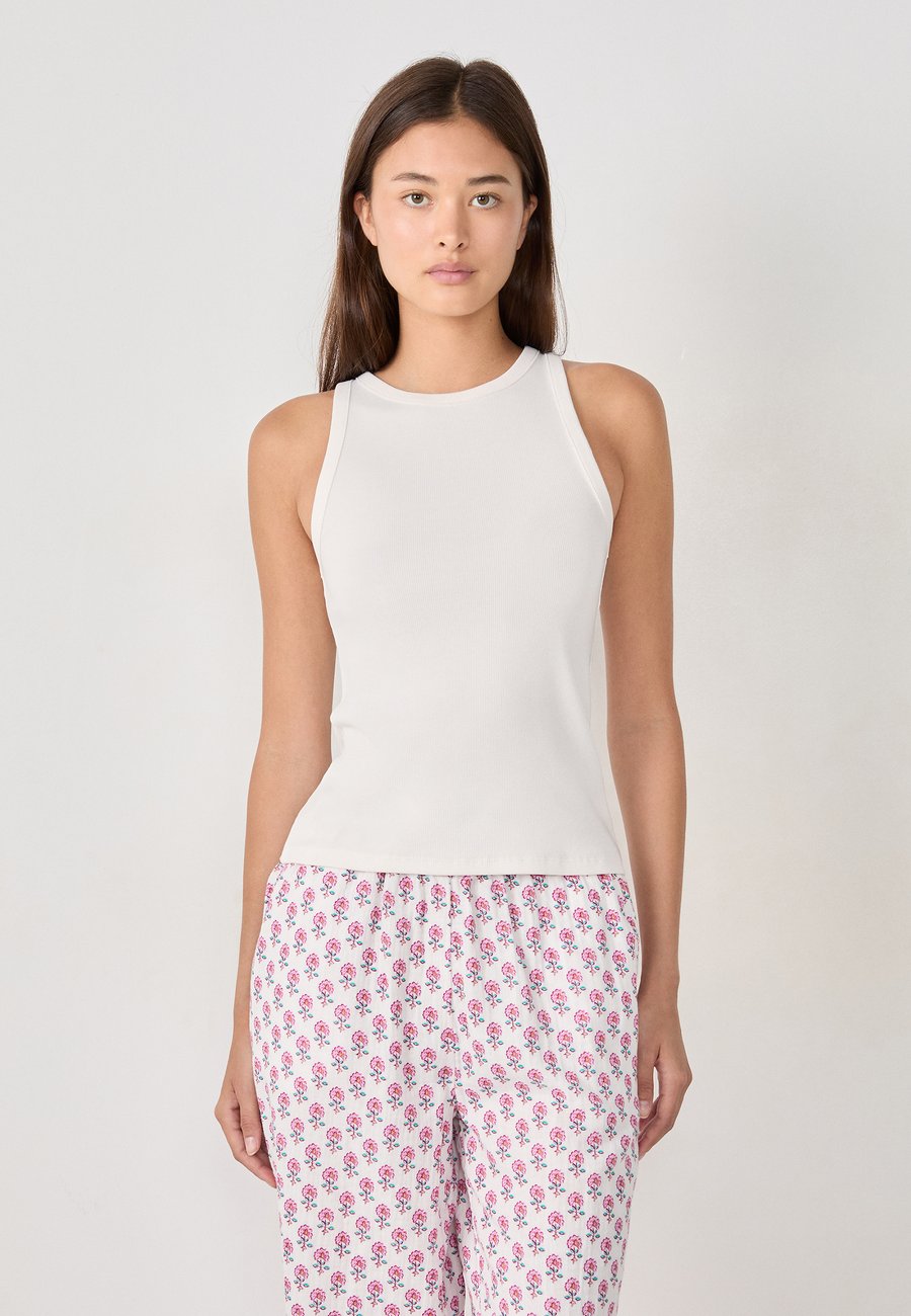 Пижамный топ Etam SHELLYN, White
Пижамный топ Etam SHELLYN, White