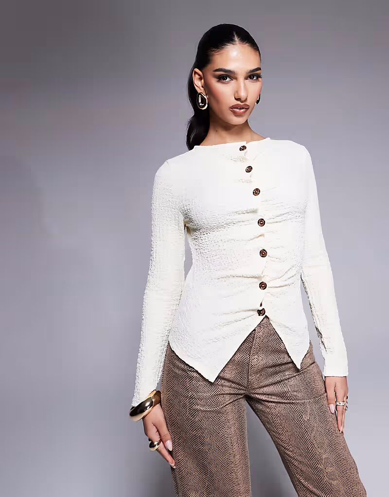 Рубашка с длинными рукавами и фактурной отделкой на пуговицах ASOS DESIGN кремового цвета
Рубашка с длинными рукавами и фактурной отделкой на пуговицах ASOS DESIGN кремового цвета