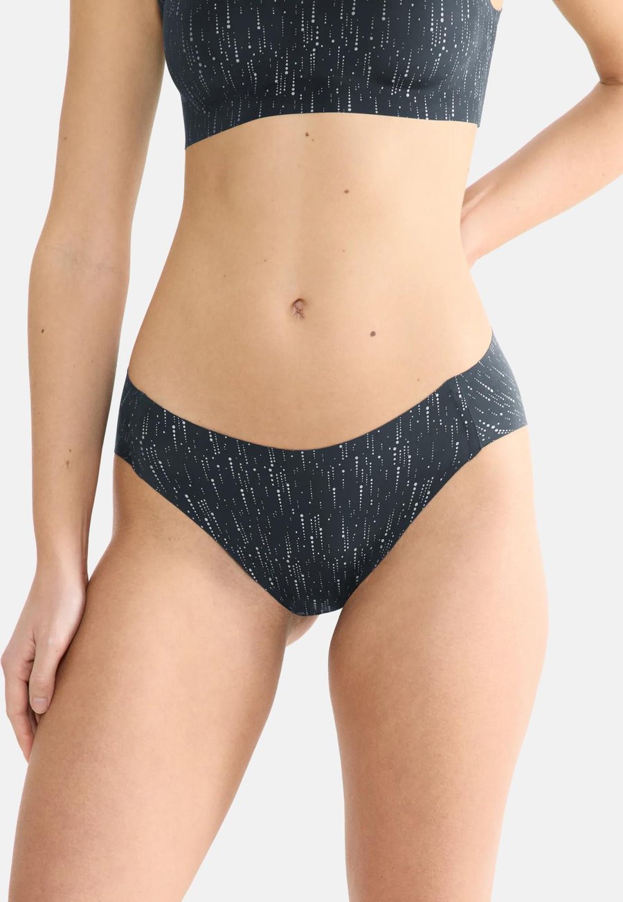 Брифы Sloggi FEEL FESTIVE HIGH LEG, Black Combination/Black
Брифы Sloggi FEEL FESTIVE HIGH LEG, Black Combination/Black