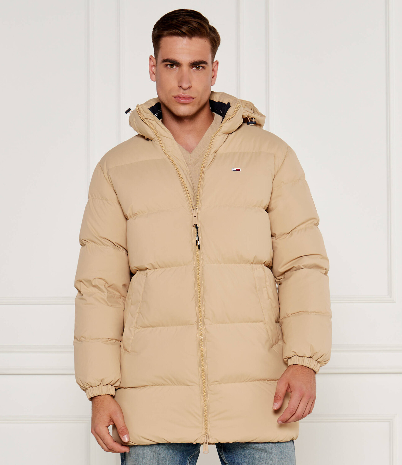 Куртка Tommy Jeans Loose fit, бежевый
Куртка Tommy Jeans Loose fit, бежевый