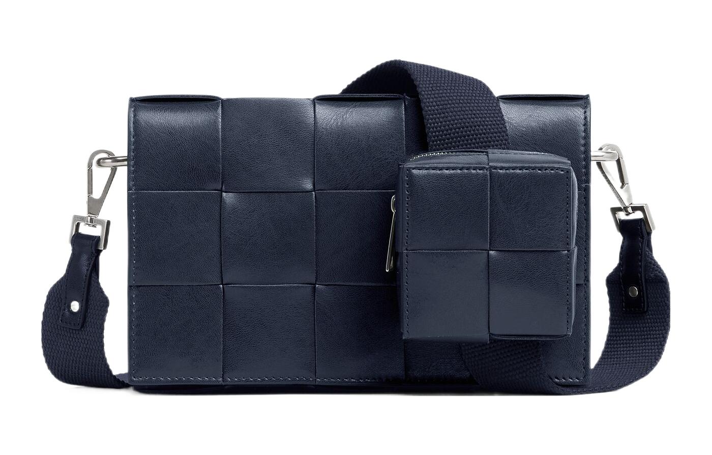 CASSETTE Кожаная наплечная сумка через плечо Medium Мужская Космический Bottega Veneta, Set (Bag+Dust Bag)
CASSETTE Кожаная наплечная сумка через плечо Medium Мужская Космический Bottega Veneta, Set (Bag+Dust Bag)