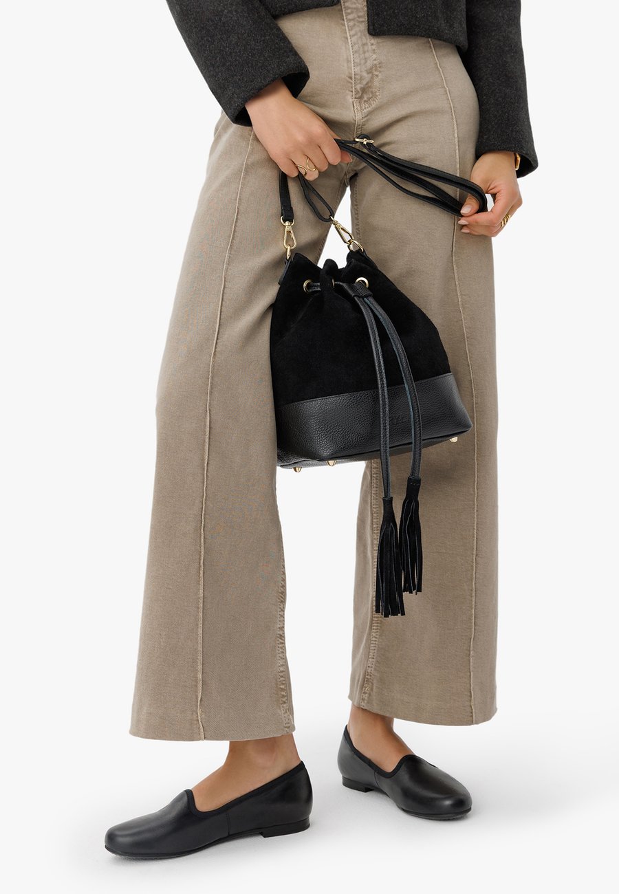 Сумка RYŁKO Handbag, Schwarz/Black
Сумка RYŁKO Handbag, Schwarz/Black