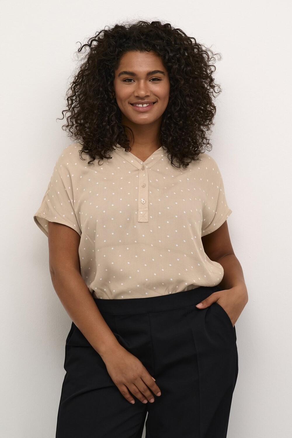 Блузка SIDA WING Kaffe Curve, цвет w chalk dot
Блузка SIDA WING Kaffe Curve, цвет w chalk dot