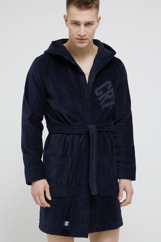 Банный халат CR7 Cristiano Ronaldo, темно-синий
Банный халат CR7 Cristiano Ronaldo, темно-синий
