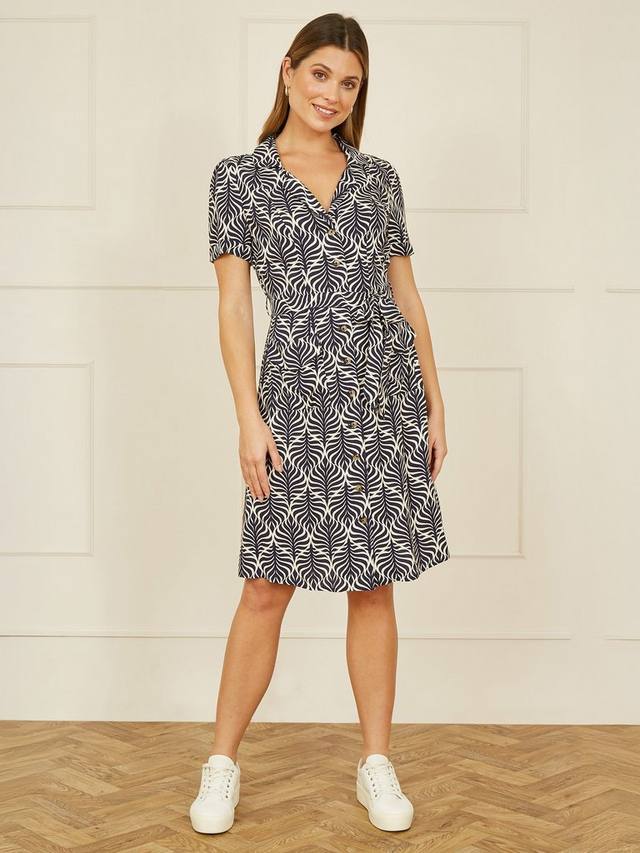 Платье-рубашка в стиле ретро с листьями Yumi, темно-синий
Платье-рубашка в стиле ретро с листьями Yumi, темно-синий