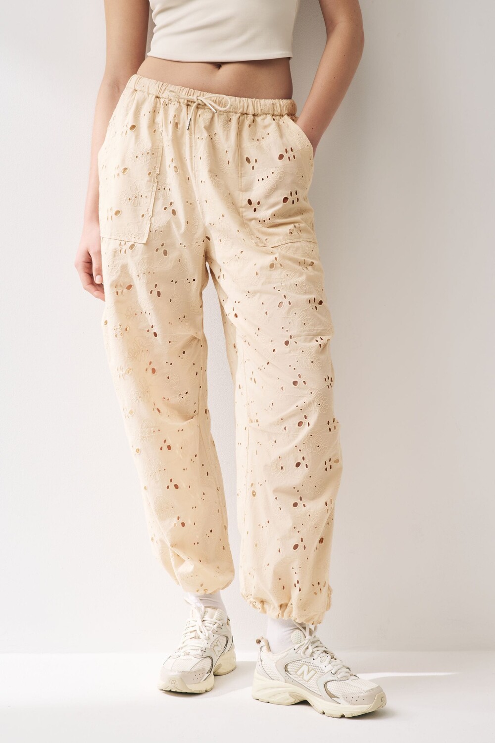 Боевые брюки из 100% хлопка с английской вышивкой Next, серый
Боевые брюки из 100% хлопка с английской вышивкой Next, серый