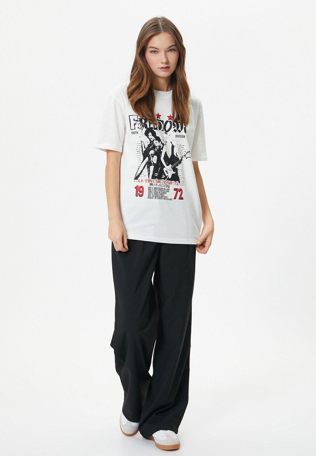 Футболка с принтом SHORT SLEEVE CREW NECK Koton, белый
Футболка с принтом SHORT SLEEVE CREW NECK Koton, белый