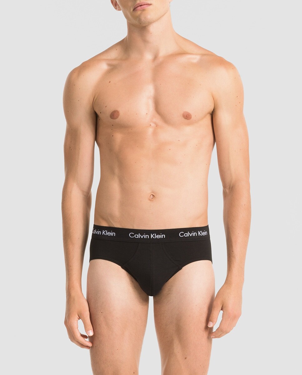 Комплект из трех черных мужских трусов Calvin Klein, черный
Комплект из трех черных мужских трусов Calvin Klein, черный