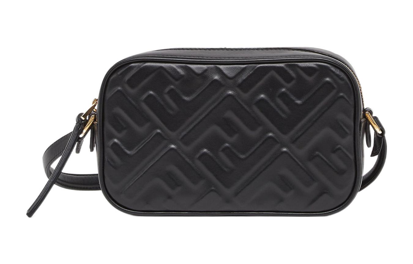 FENDI Миниатюрная женская наплечная сумка из телячьей кожи черного цвета, Crossbody Bag Mini
FENDI Миниатюрная женская наплечная сумка из телячьей кожи черного цвета, Crossbody Bag Mini
