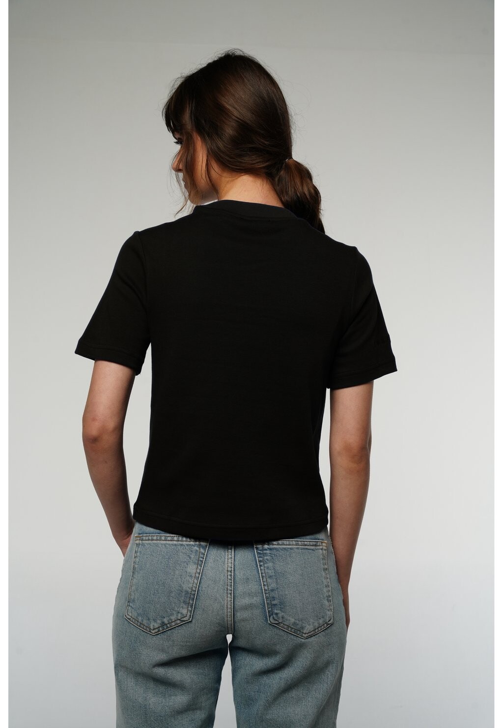 Базовая футболка EOSELIO, черный
Базовая футболка EOSELIO, черный