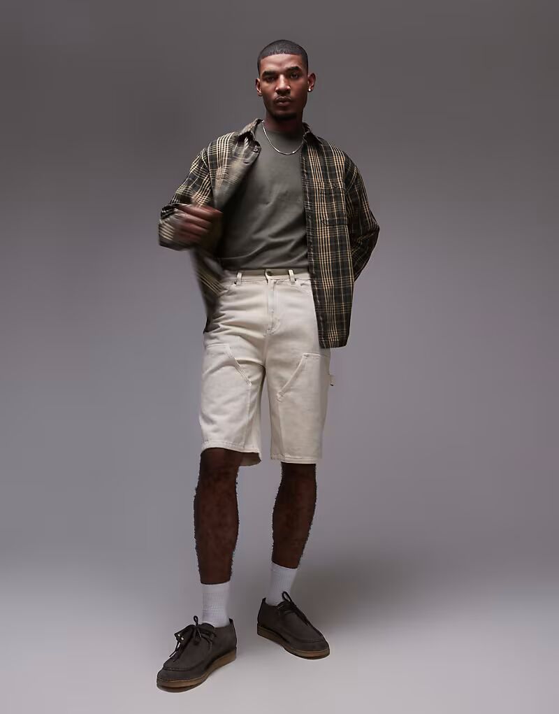 Короткие плотницкие шорты цвета экрю
Короткие плотницкие шорты цвета экрю