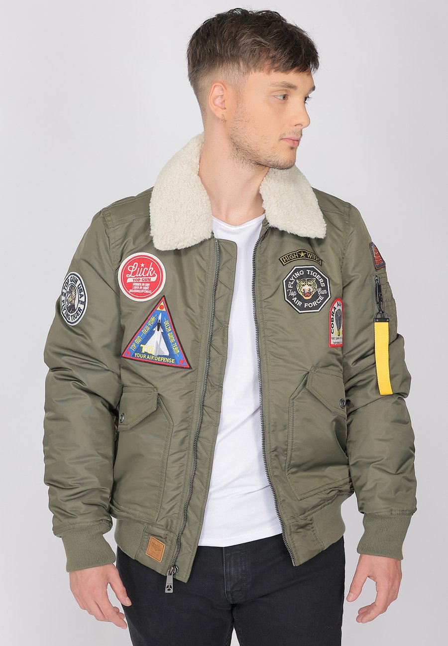 Куртка TOP GUN MIT KUNSTFELLKRAGEN, Olive
Куртка TOP GUN MIT KUNSTFELLKRAGEN, Olive