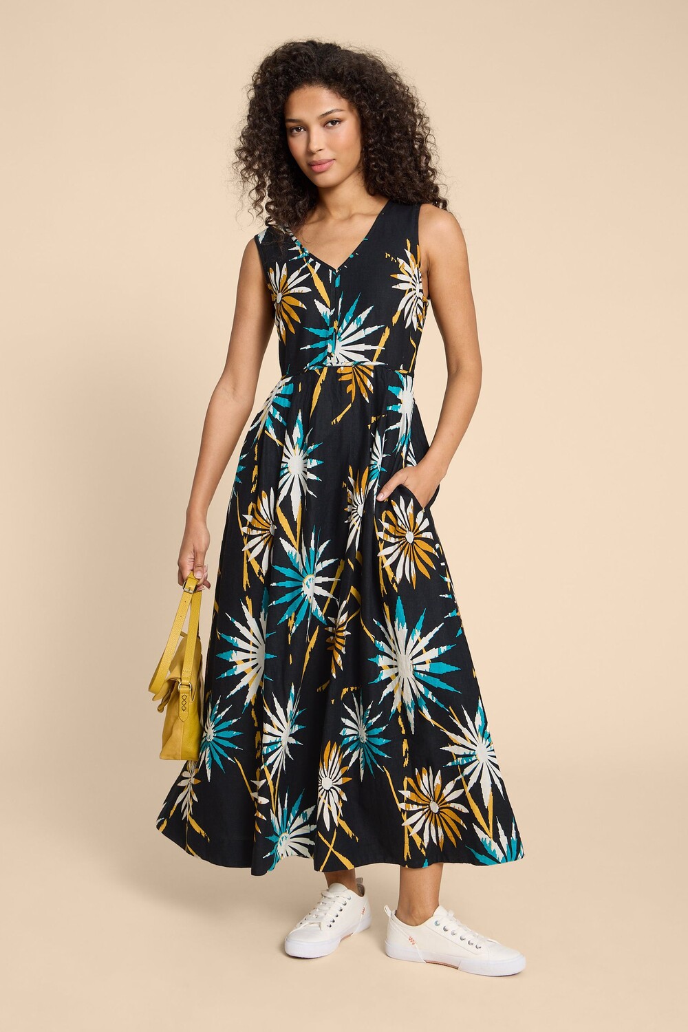 Платье макси gigi из смесового льна White Stuff, черный
Платье макси gigi из смесового льна White Stuff, черный