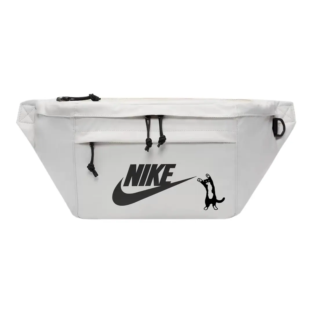 Nike Фабричный поясной мешок Regular Unisex светло-бежевый, Cat
Nike Фабричный поясной мешок Regular Unisex светло-бежевый, Cat