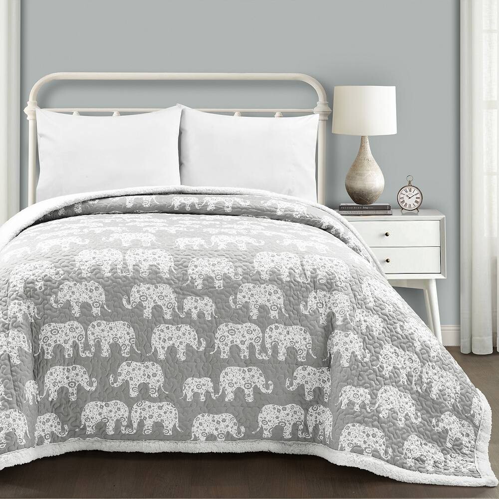 Одеяло/покрывало из шерпы с пышным декором Elephant Parade Lush Decor, цвет Soft Gray
Одеяло/покрывало из шерпы с пышным декором Elephant Parade Lush Decor, цвет Soft Gray