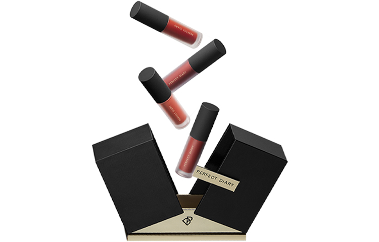 Набор косметики для женщин PERFECT DIARY
Набор косметики для женщин PERFECT DIARY