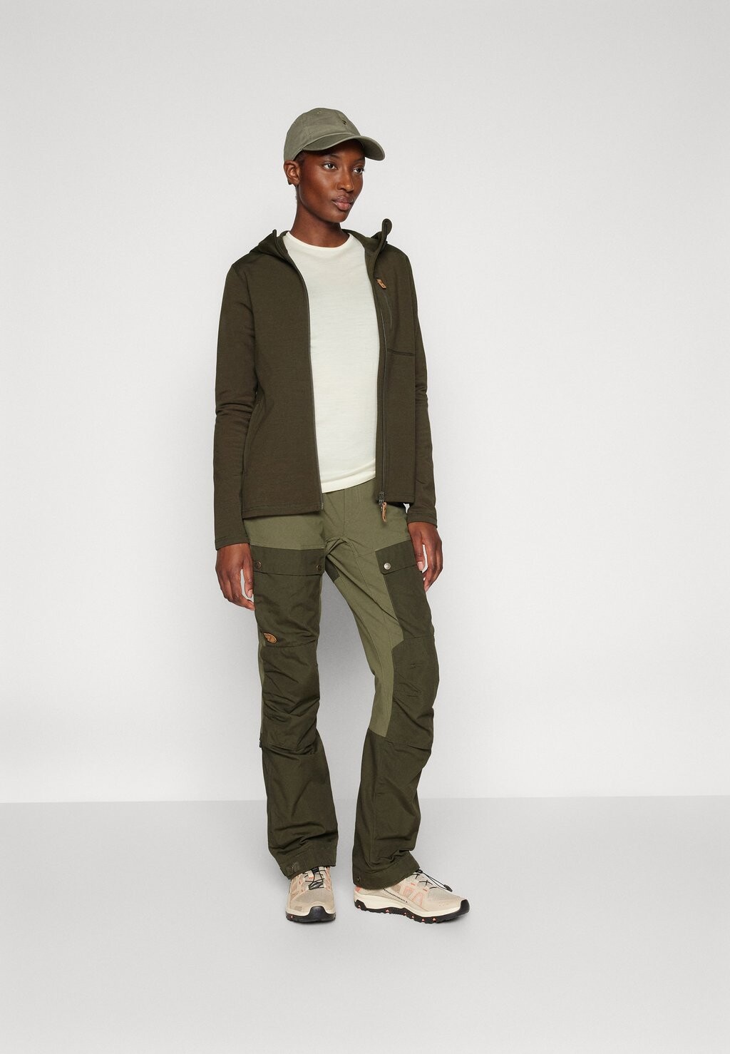 Брюки для активного отдыха KEB TROUSERS Fjällräven, темно-зеленый
Брюки для активного отдыха KEB TROUSERS Fjällräven, темно-зеленый