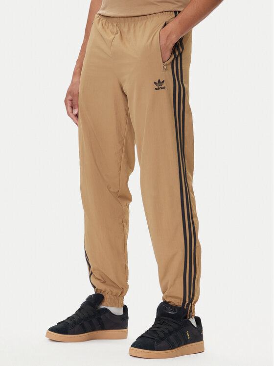 Джоггеры regular fit adicolor Woven Firebird JY1339 Adidas, бежевый
Джоггеры regular fit adicolor Woven Firebird JY1339 Adidas, бежевый