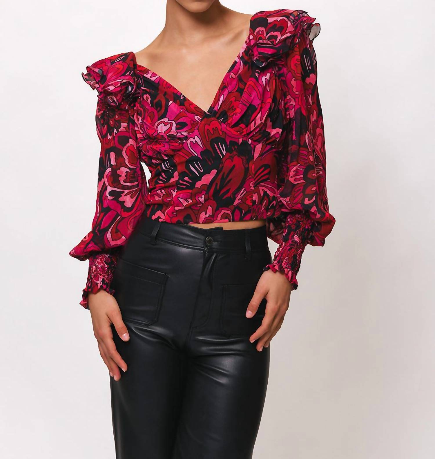 Teny Топ In Cabernet Textured Retro Floral Hutch
Teny Топ In Cabernet Textured Retro Floral Hutch