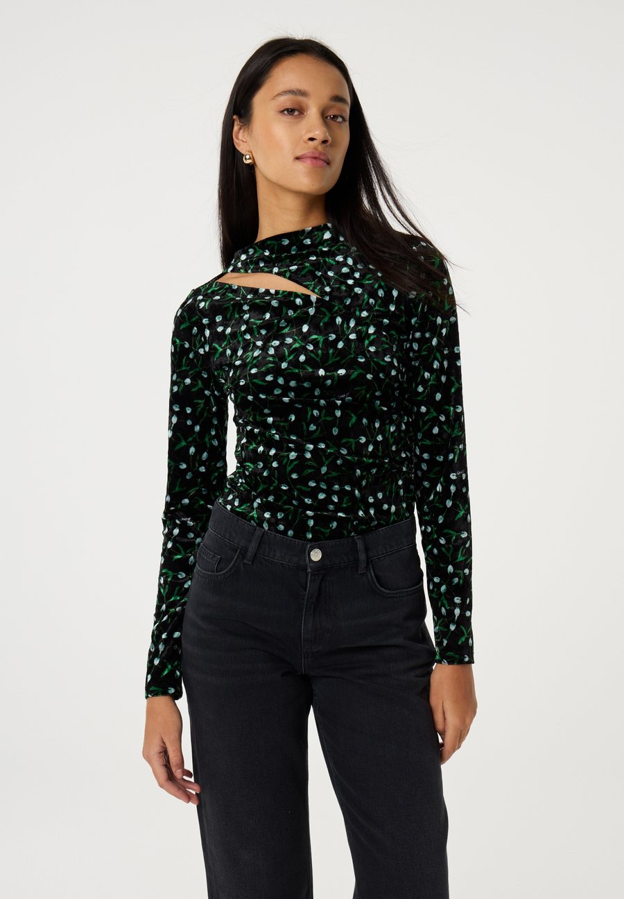 Топ Fabienne Chapot Long sleeved top, Black
Топ Fabienne Chapot Long sleeved top, Black