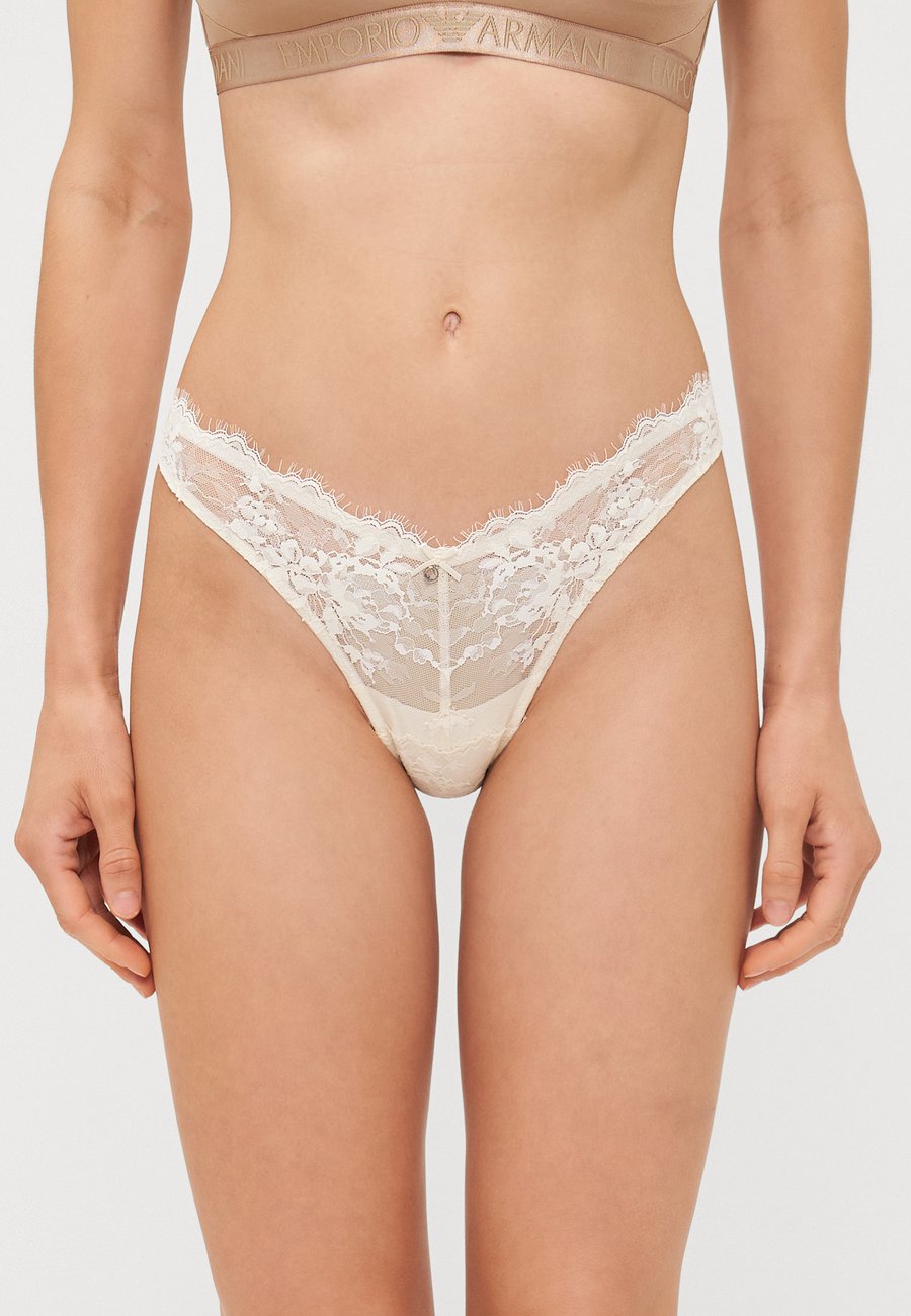 Брифы Emporio Armani V BRAZILIAN, Ivory/Off-White
Брифы Emporio Armani V BRAZILIAN, Ivory/Off-White