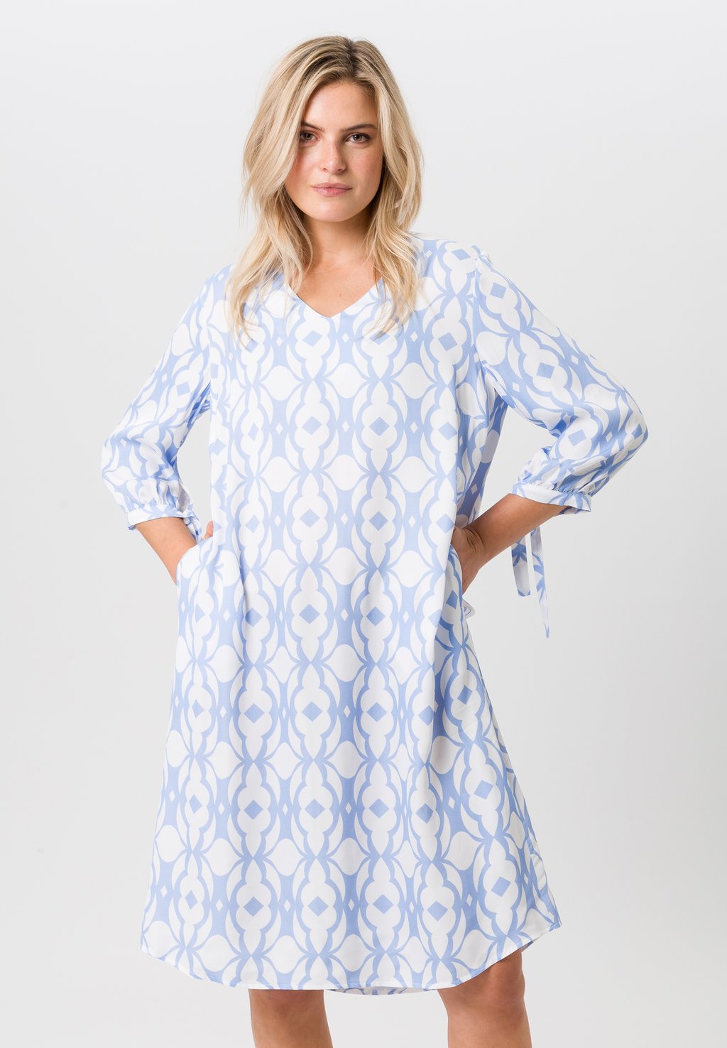 Повседневное платье TUZZI, светло-голубой
Повседневное платье TUZZI, светло-голубой