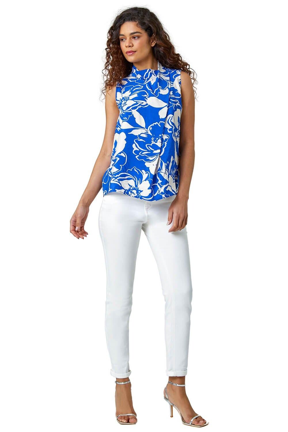 Топ-жилет с высоким воротником и запахом с цветочным принтом Roman, синий
Топ-жилет с высоким воротником и запахом с цветочным принтом Roman, синий