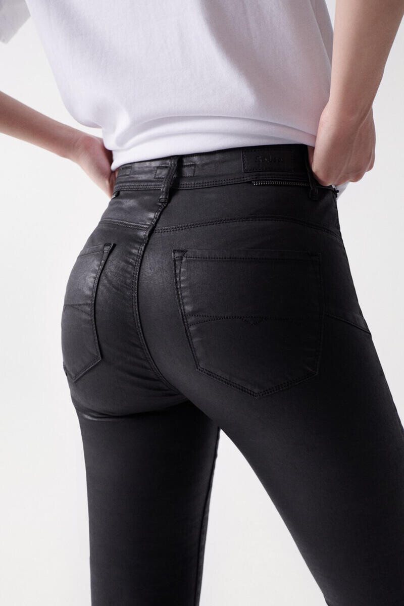 Faith push в укороченных джинсах с эффектом покрытия Salsa, черный
Faith push в укороченных джинсах с эффектом покрытия Salsa, черный