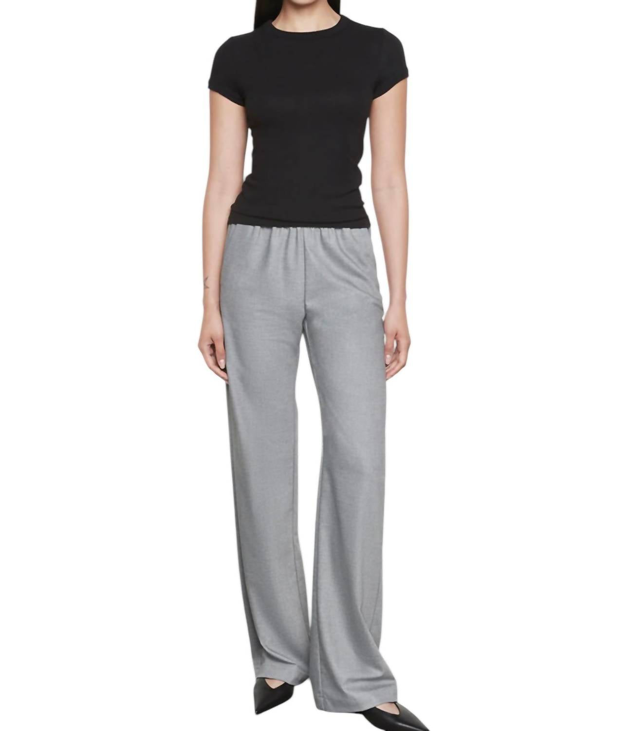 Кашемировый топ с короткими рукавами черного цвета Enza Costa
Кашемировый топ с короткими рукавами черного цвета Enza Costa