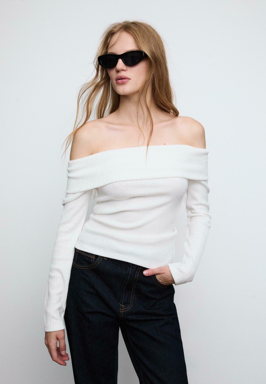 Джемпер Stradivarius OFF-THE-SHOULDER TOP, White
Джемпер Stradivarius OFF-THE-SHOULDER TOP, White