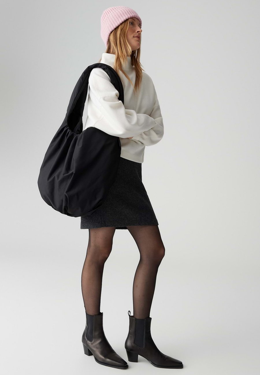 Сумка-шоппер OPUS Tote bag, Black
Сумка-шоппер OPUS Tote bag, Black