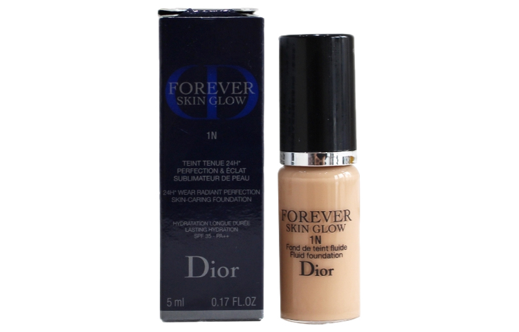 DIOR Набор пробников жидкого тонального крема creamy long lasting radiance с длительным покрытием и выравниванием тона кожи, 5 мл
DIOR Набор пробников жидкого тонального крема creamy long lasting radiance с длительным покрытием и выравниванием тона кожи, 5 мл