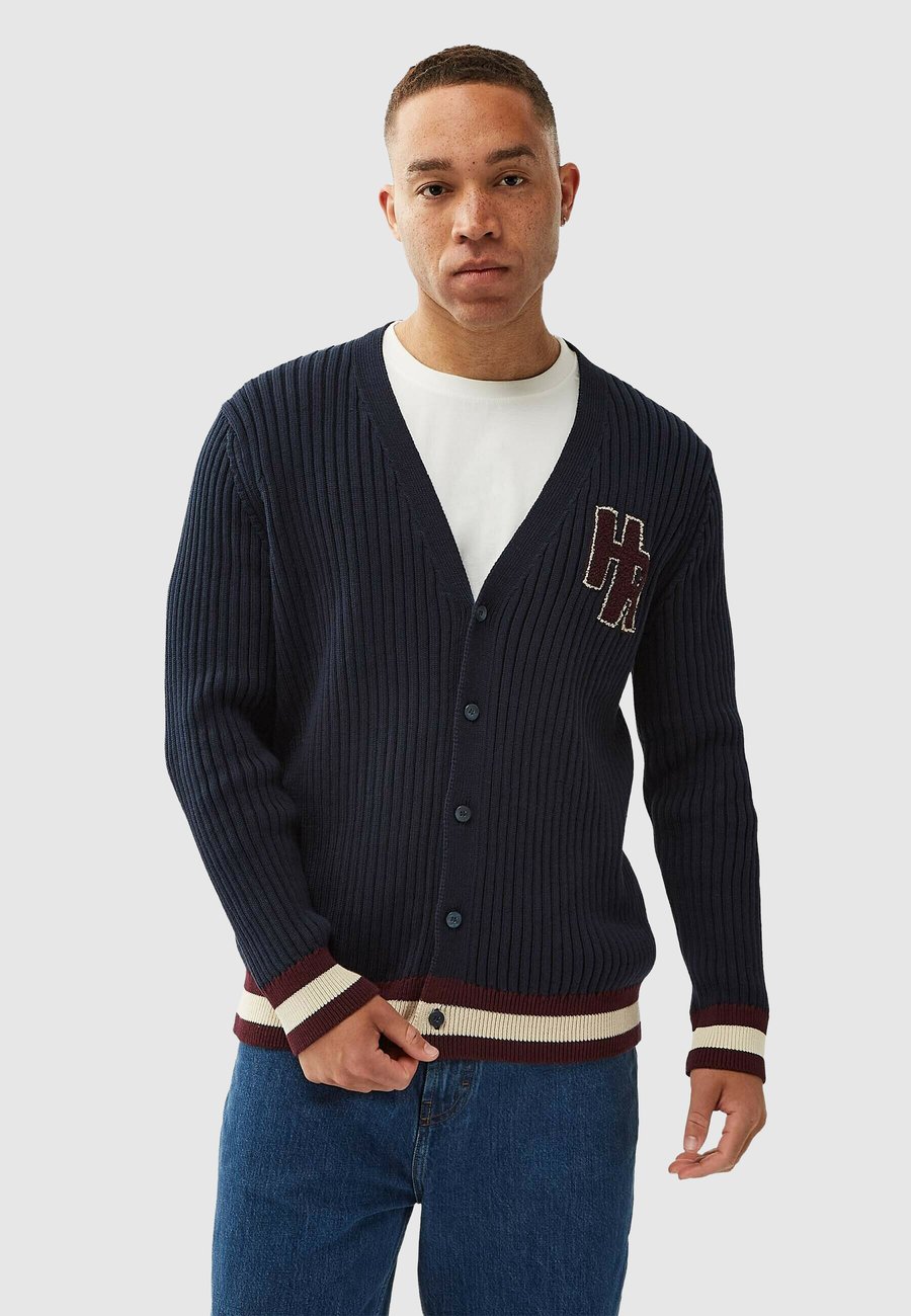 Джемпер Honesty Rules STRICK COLLEGE , Navy/Dark Blue
Джемпер Honesty Rules STRICK COLLEGE , Navy/Dark Blue