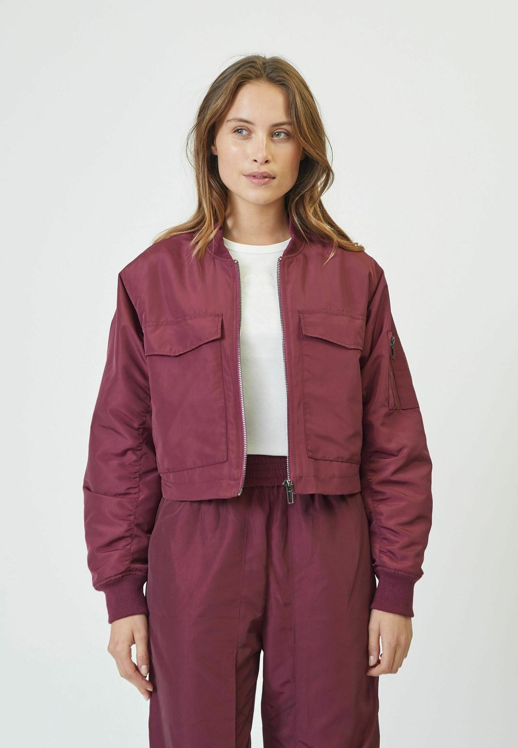 Куртка-бомбер TRICECC CROP JACKET Co'couture, красный 
Куртка-бомбер TRICECC CROP JACKET Co'couture, красный