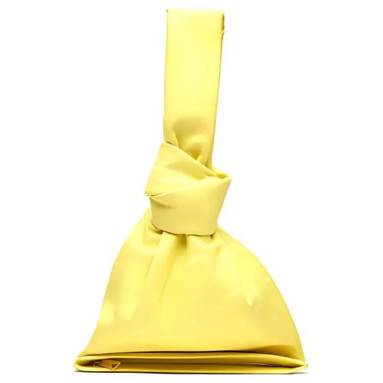 Bottega Veneta Жёлтая женская клатч из телячьей кожи
Bottega Veneta Жёлтая женская клатч из телячьей кожи