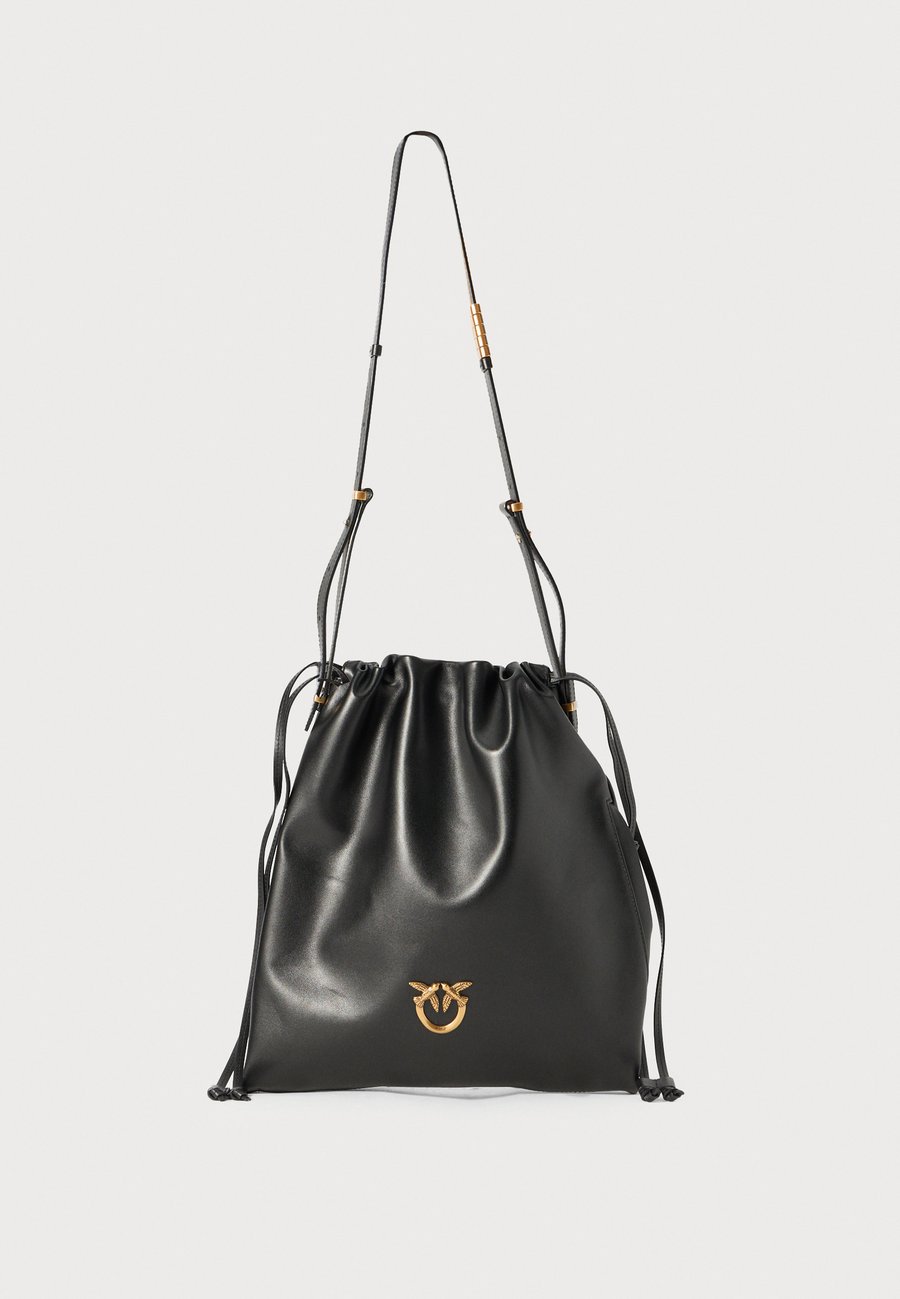Сумка Pinko SLOUCHY CLASSIC, Nero/Antique Gold-Coloured/Black
Сумка Pinko SLOUCHY CLASSIC, Nero/Antique Gold-Coloured/Black