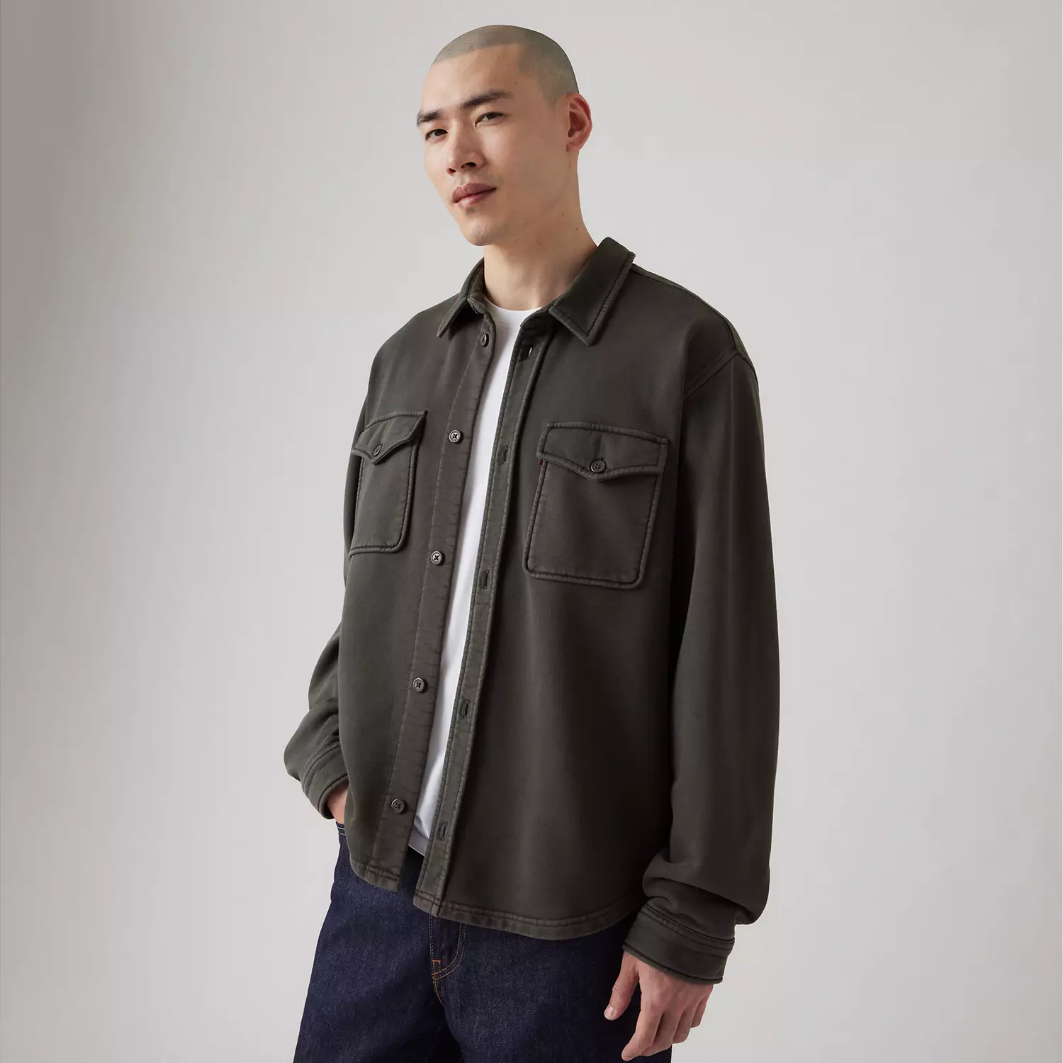 Свитшот Bayview Soft Worker Levi's, цвет Garment Dye Dark Phantom - Black
Свитшот Bayview Soft Worker Levi's, цвет Garment Dye Dark Phantom - Black