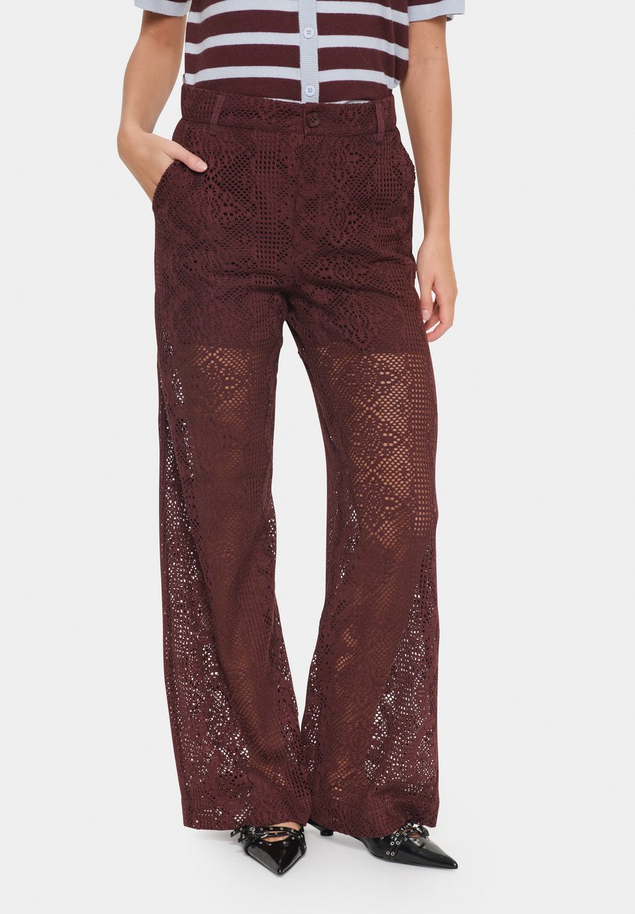 Брюки Saint Tropez LAURYNSZ, Decadent Chocolate/Dark Brown
Брюки Saint Tropez LAURYNSZ, Decadent Chocolate/Dark Brown