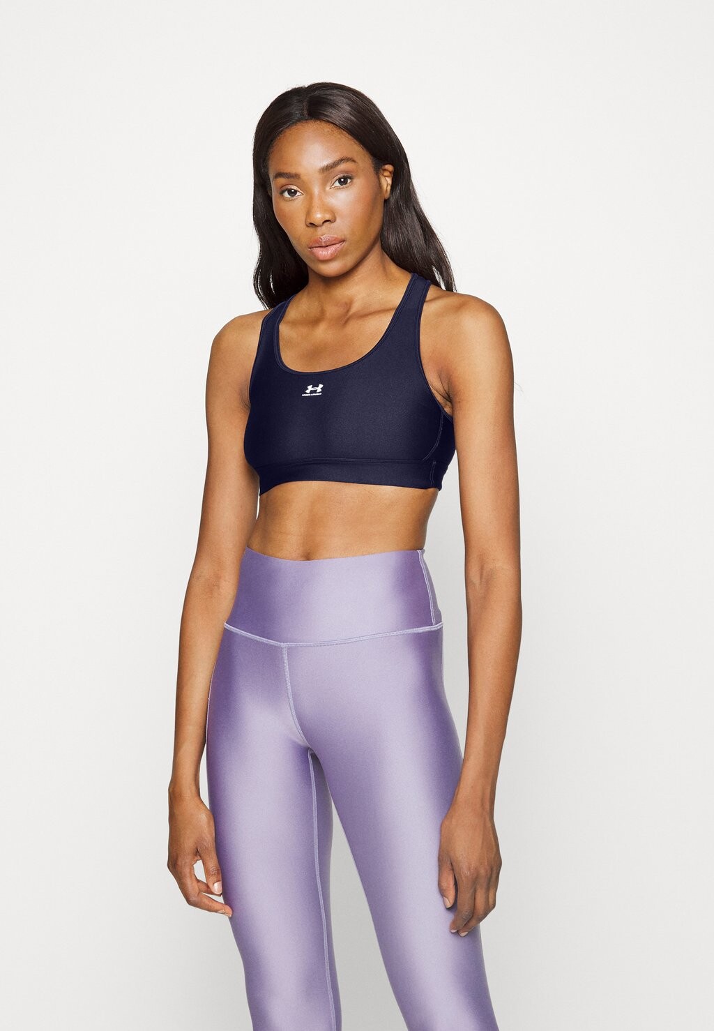 Спортивный бюстгальтер со средней поддержкой Under Armour, темно-синий/белый
Спортивный бюстгальтер со средней поддержкой Under Armour, темно-синий/белый