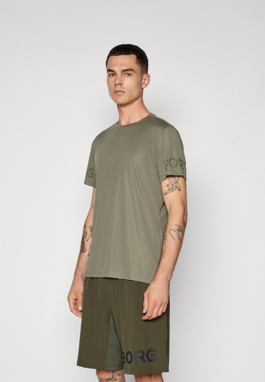 Футболка Björn Borg LIGHT, Dusty Olive/Olive, Хаки, Футболка Björn Borg LIGHT, Dusty Olive/Olive
Футболка Björn Borg LIGHT, Dusty Olive/Olive, Хаки, Футболка Björn Borg LIGHT, Dusty Olive/Olive