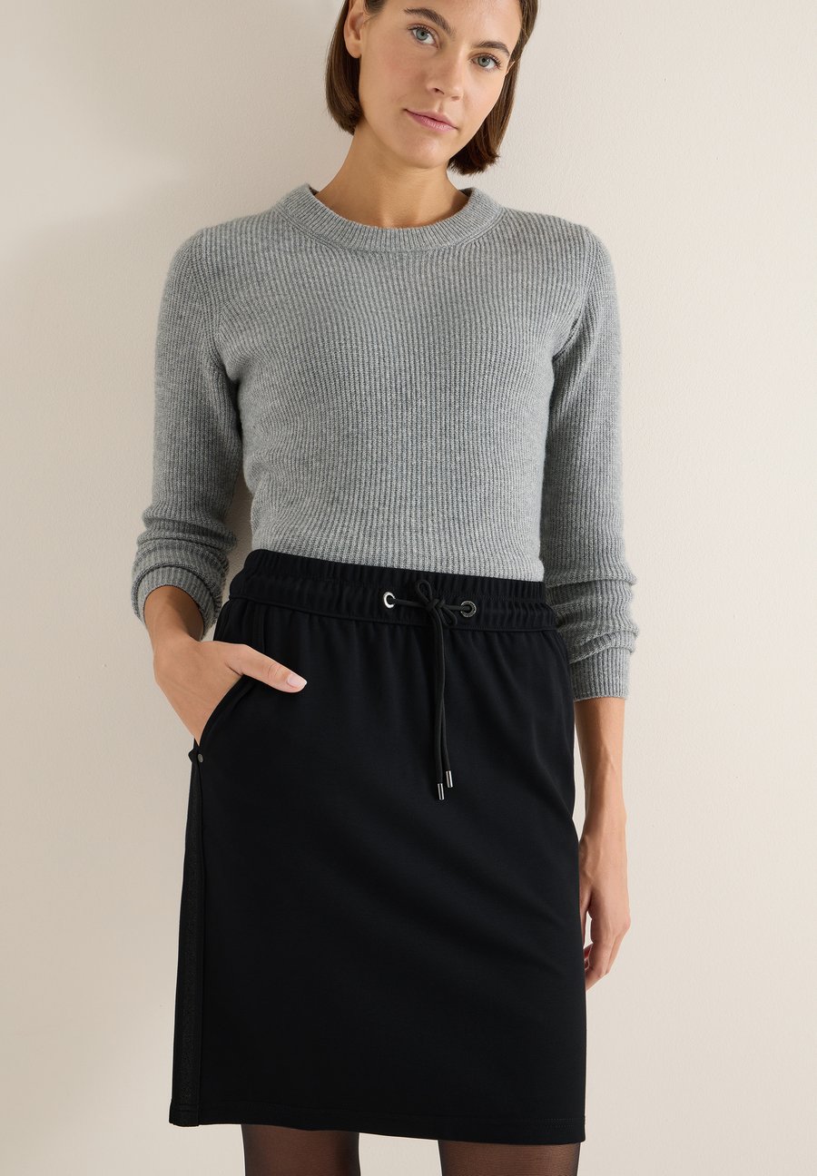 Юбка Cecil A-line skirt, Schwarz/Black
Юбка Cecil A-line skirt, Schwarz/Black